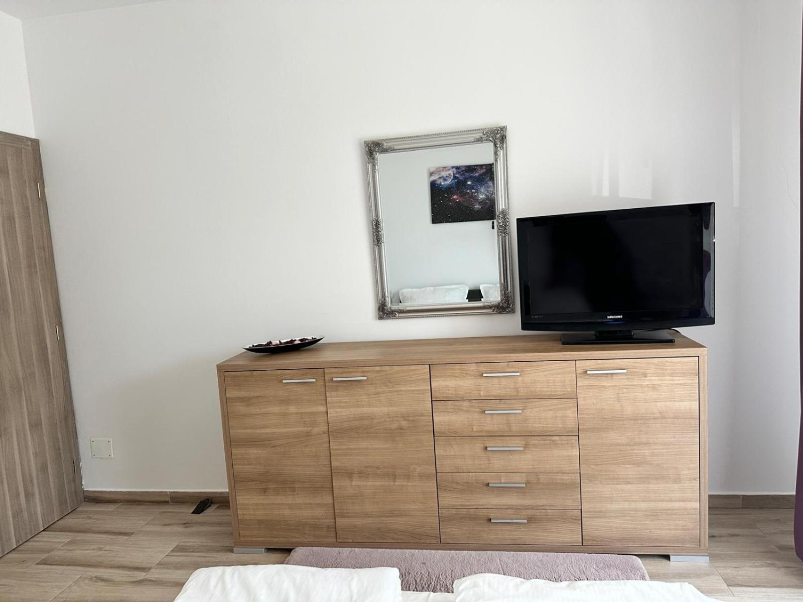 Bonte Residence Str Daliei Nr 3 Giroc Buitenkant foto